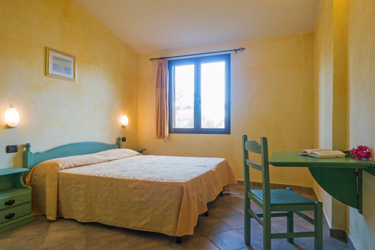 Appartamenti Cala Liberotto Esterno foto